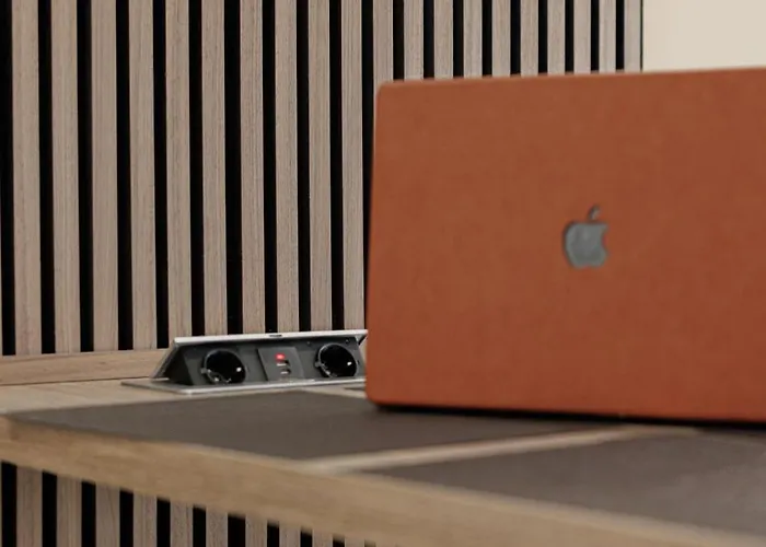 Schoene Mit Terrasse Naehe Airport شقة شونيفيلد